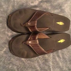 Volatile Croc Embossed Wedge Thong “CHROME